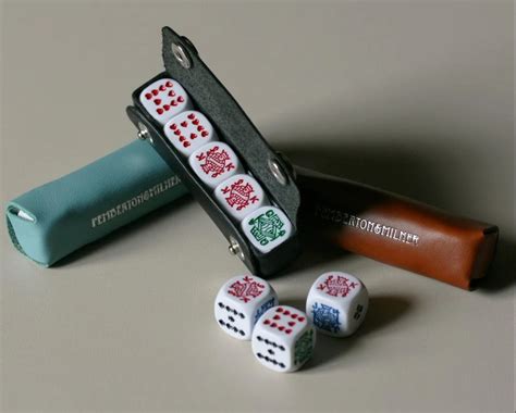 how to play liars poker with dice